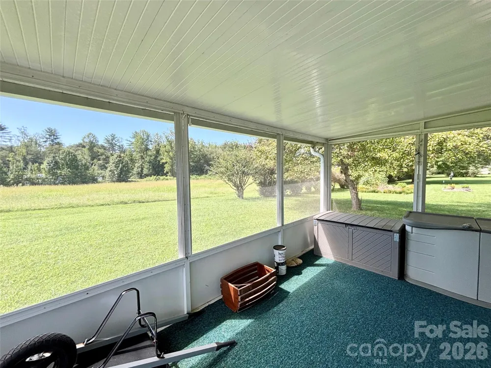 236 Riverwind Drive Hendersonville, NC 28739
