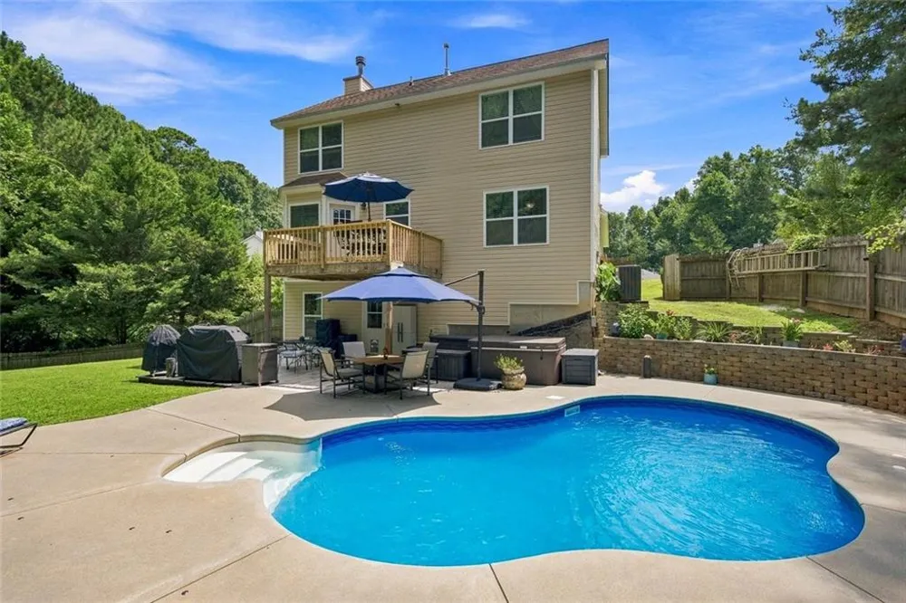 216 Mystic Hollow Canton, GA 30114