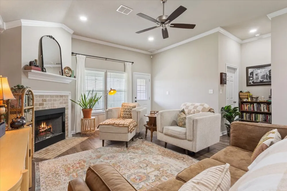 2518 Yoder Lane Robinson, TX 76706