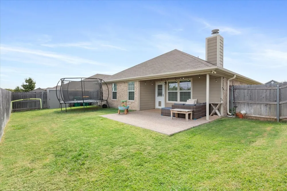 2518 Yoder Lane Robinson, TX 76706