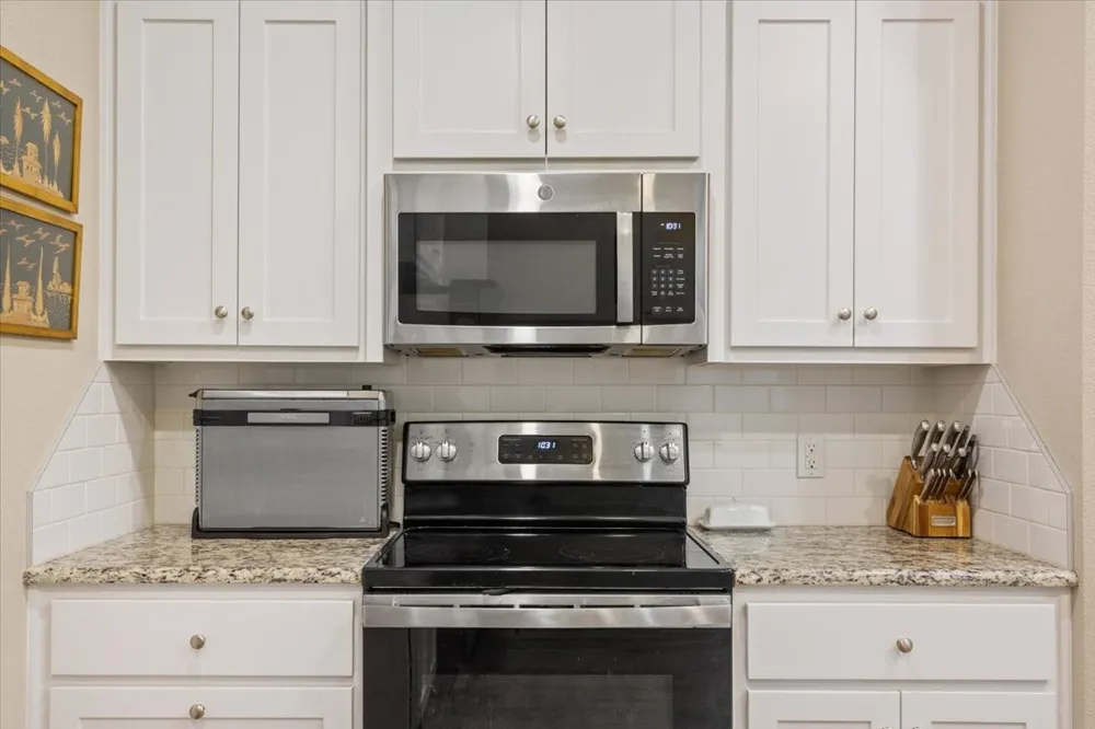 2518 Yoder Lane Robinson, TX 76706