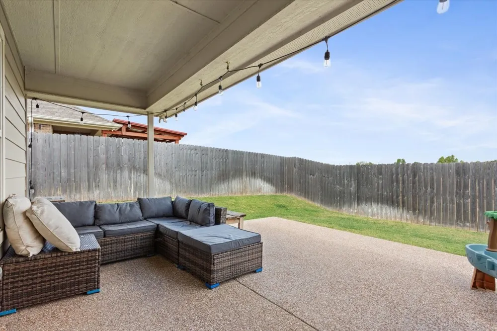 2518 Yoder Lane Robinson, TX 76706