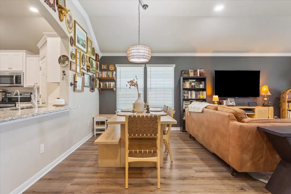2518 Yoder Lane Robinson, TX 76706
