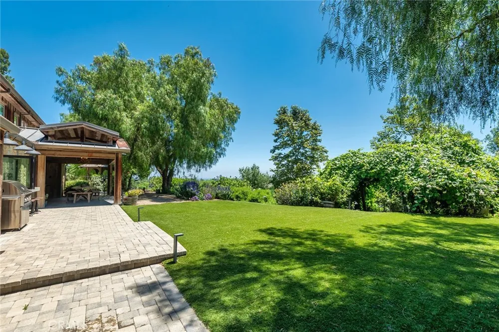 5207 SADDLE CREEK ROAD Hidden Hills, CA 91302