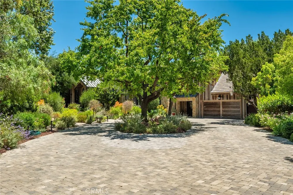 5207 SADDLE CREEK ROAD Hidden Hills, CA 91302