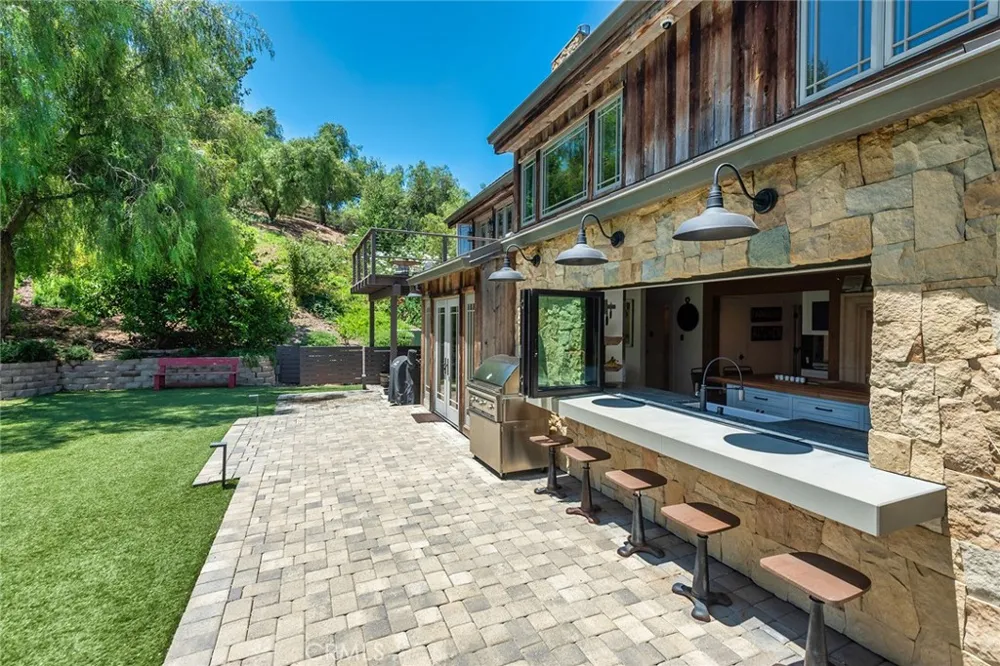 5207 SADDLE CREEK ROAD Hidden Hills, CA 91302