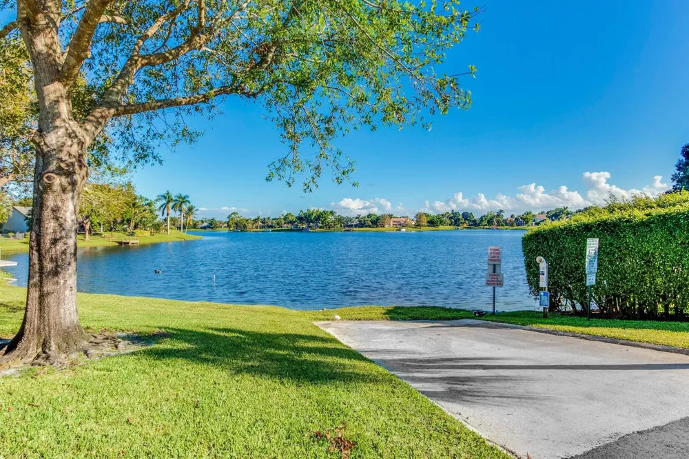 13053 Meadowbreeze Drive Wellington, FL 33414