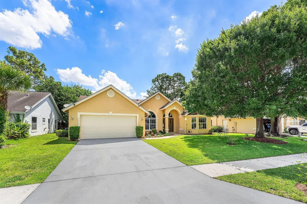 13053 Meadowbreeze Drive Wellington, FL 33414