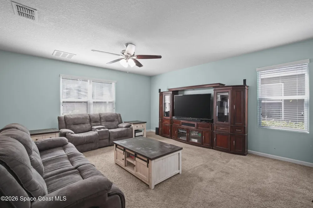 2635 Falcon Lane Mims, FL 32754