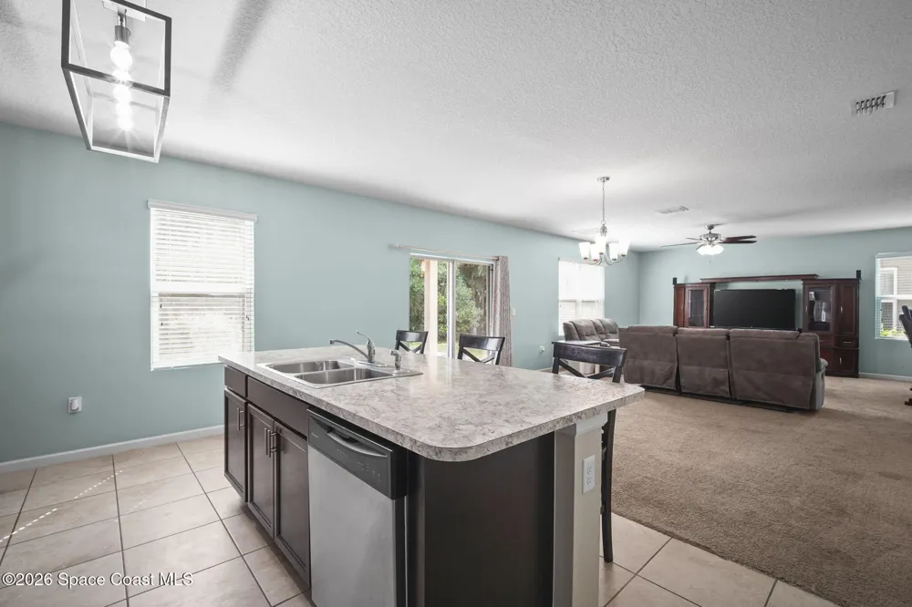 2635 Falcon Lane Mims, FL 32754