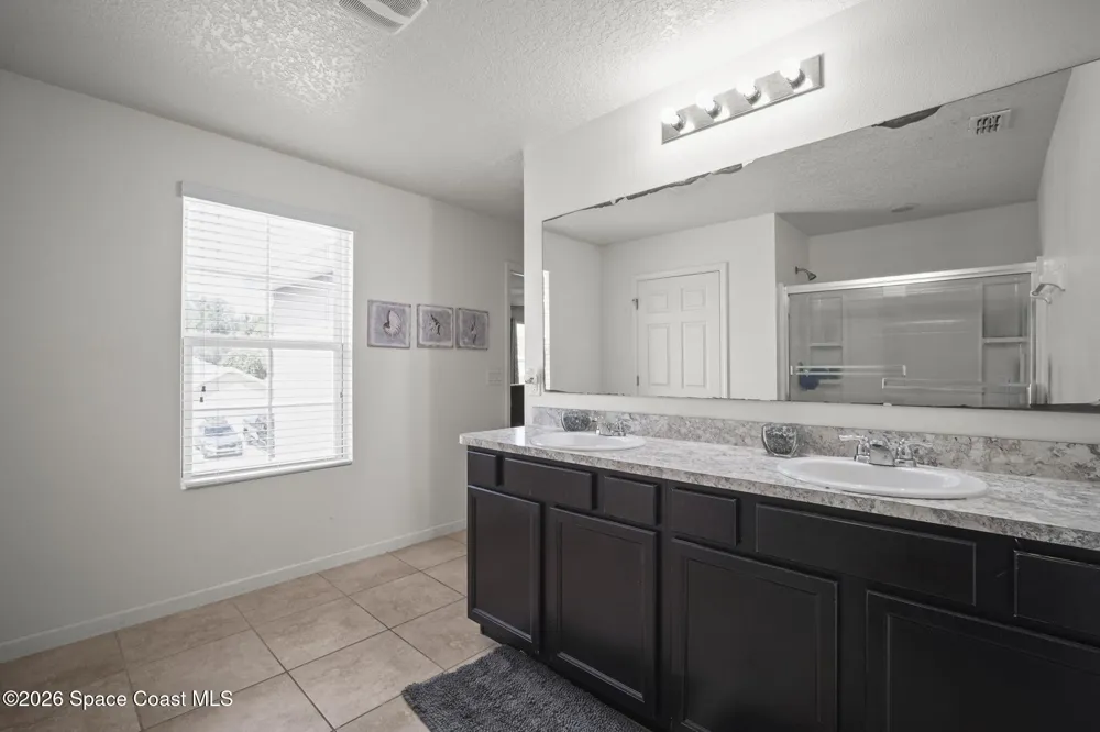 2635 Falcon Lane Mims, FL 32754