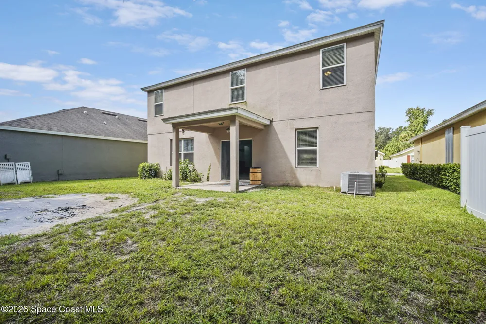 2635 Falcon Lane Mims, FL 32754