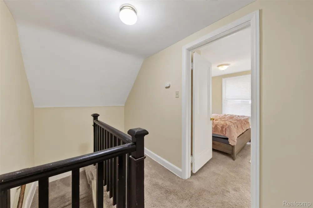 15153 Cavour Street Livonia City, MI 48154