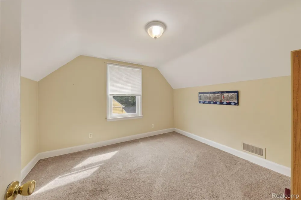 15153 Cavour Street Livonia City, MI 48154