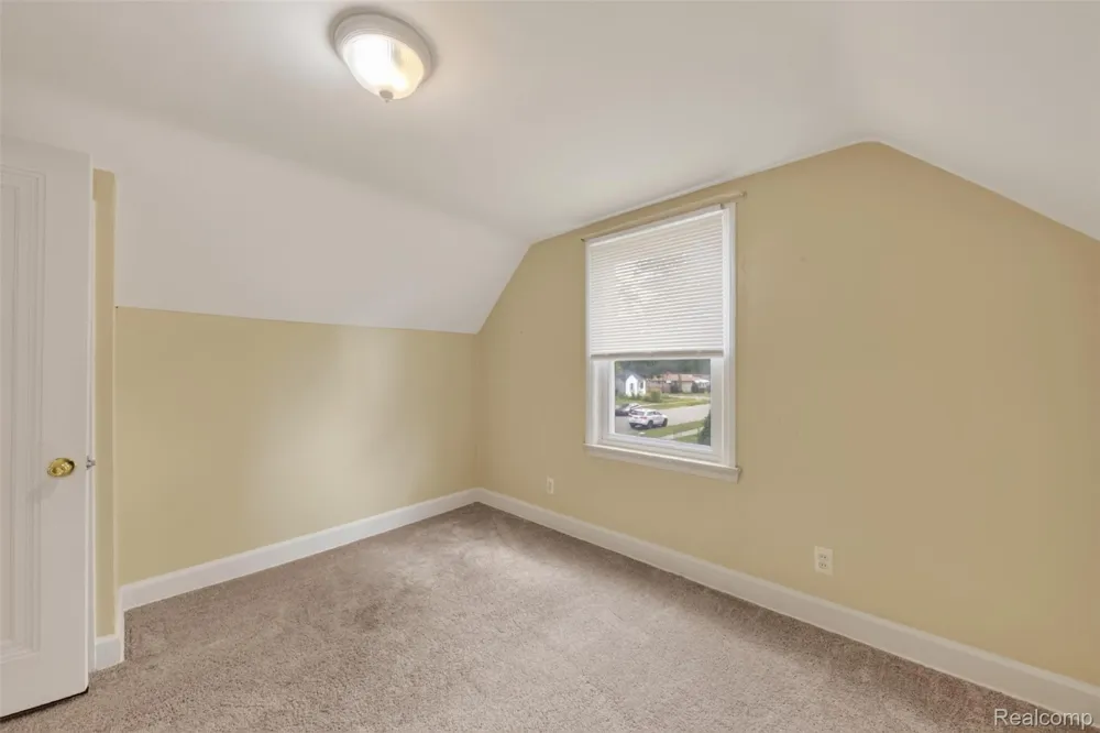 15153 Cavour Street Livonia City, MI 48154