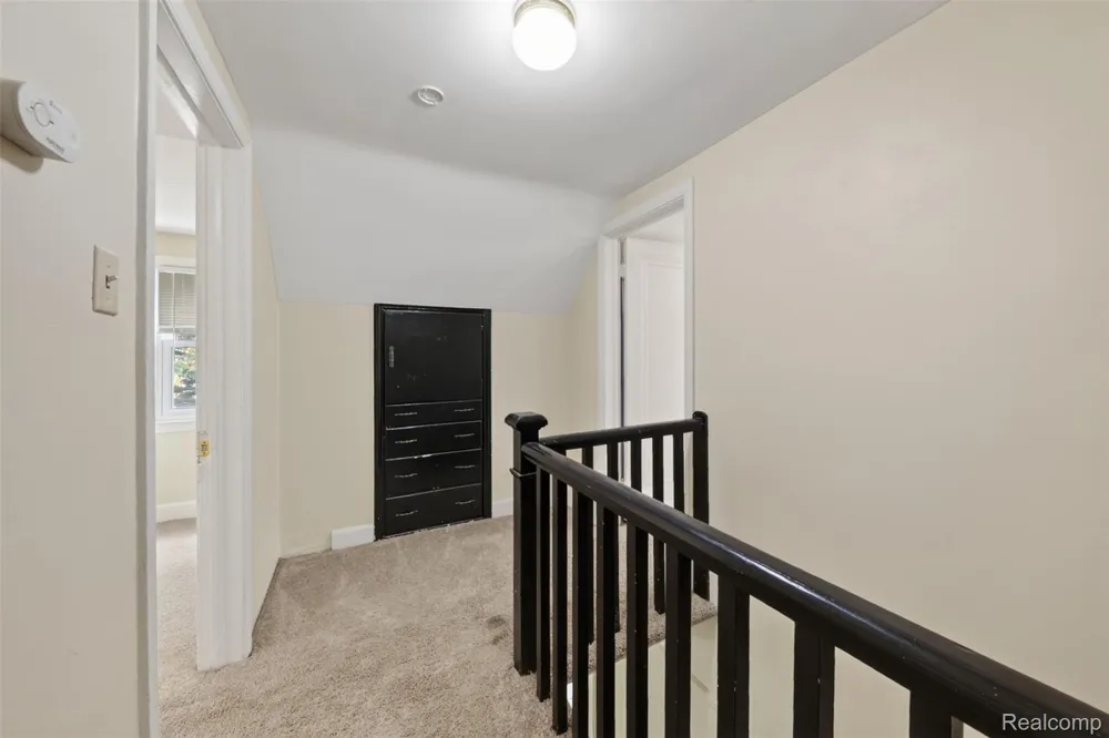 15153 Cavour Street Livonia City, MI 48154