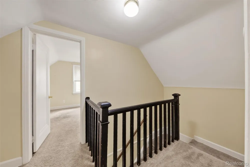15153 Cavour Street Livonia City, MI 48154
