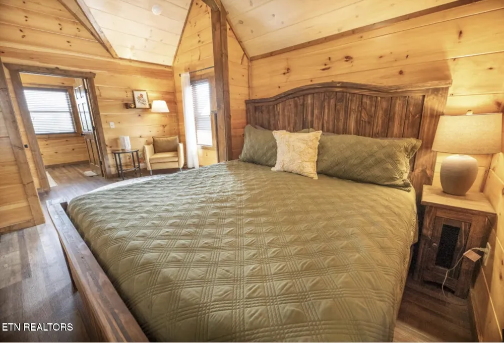 855 Osprey Way Pigeon Forge, TN 37863