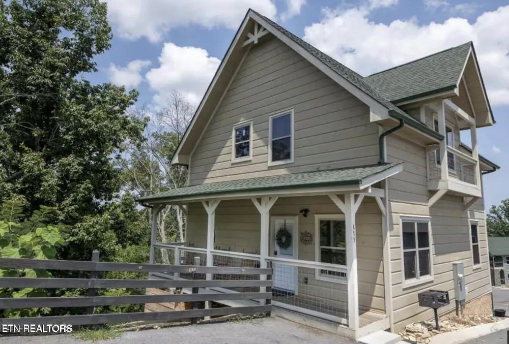 855 Osprey Way Pigeon Forge, TN 37863
