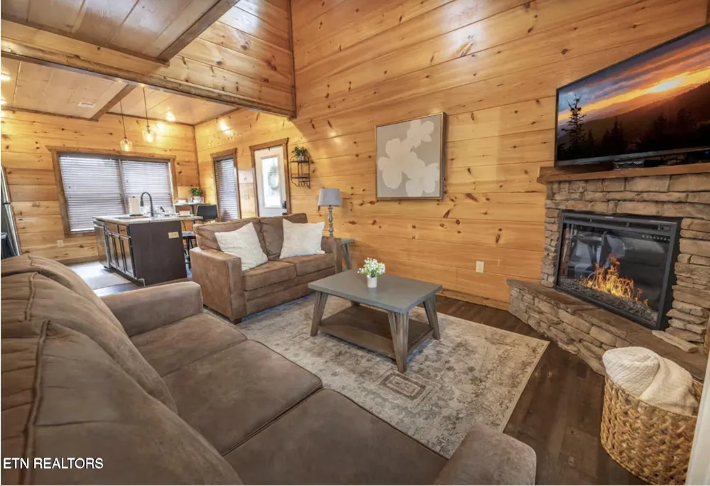 855 Osprey Way Pigeon Forge, TN 37863