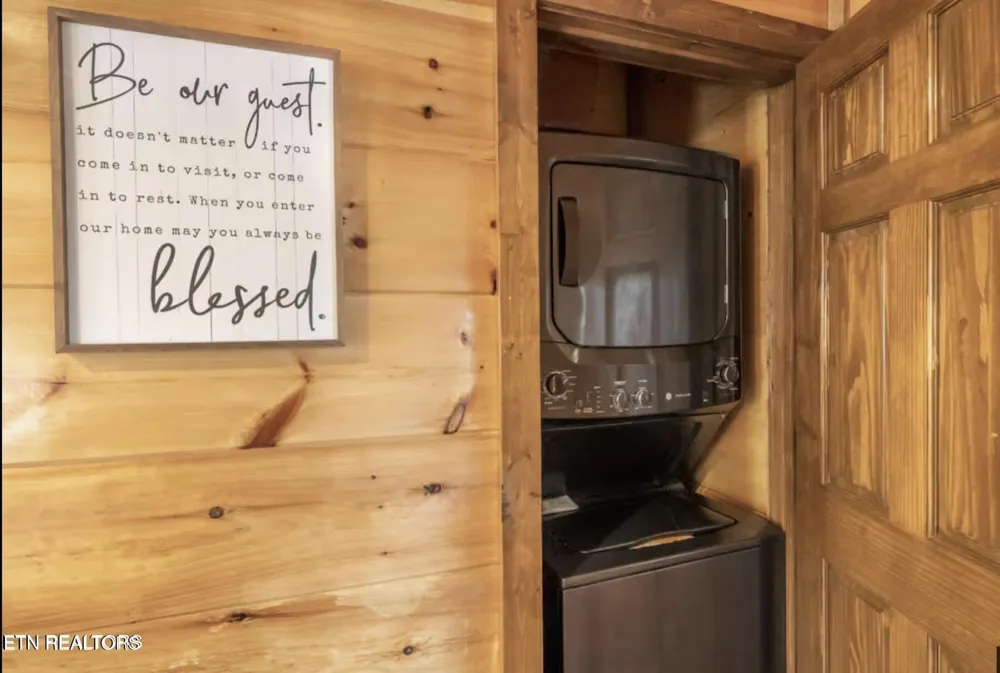 855 Osprey Way Pigeon Forge, TN 37863