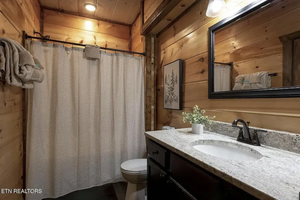 855 Osprey Way Pigeon Forge, TN 37863