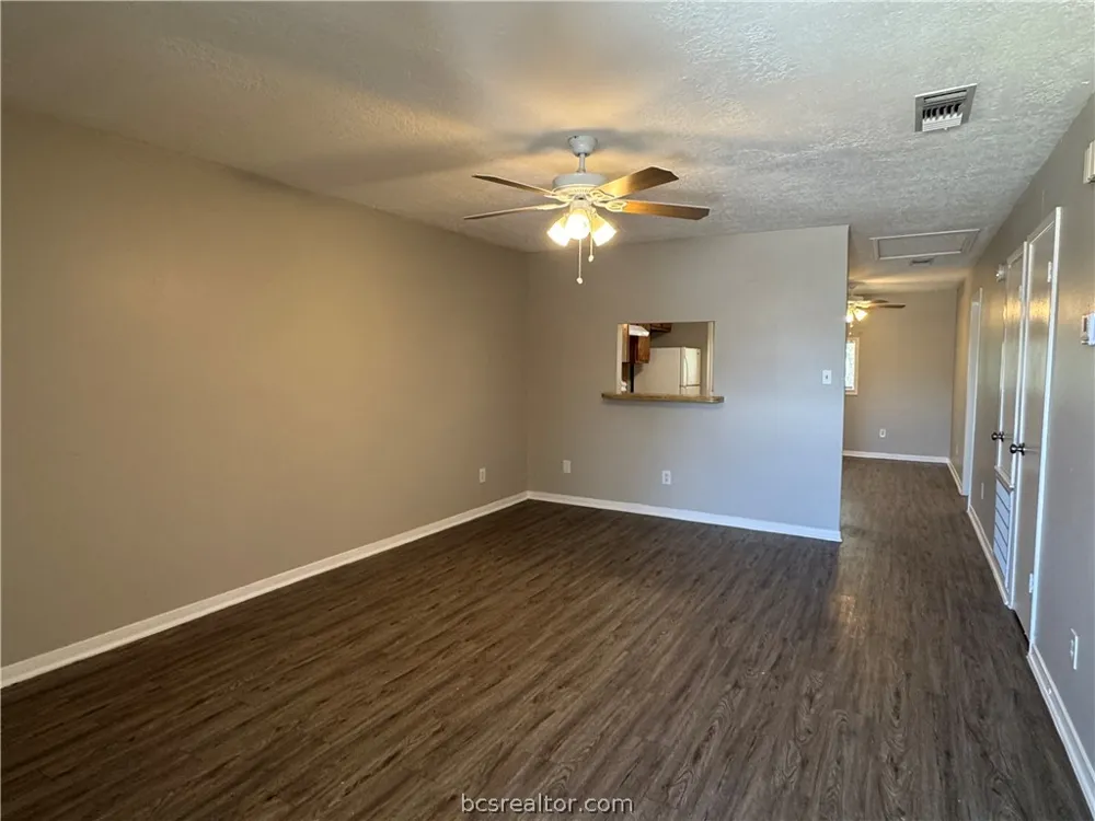 2000 Monito #D Bryan, TX 77807