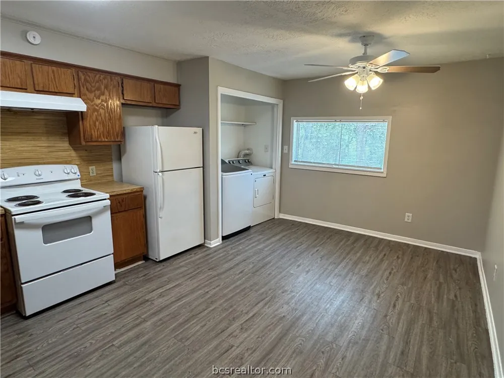 2000 Monito #D Bryan, TX 77807