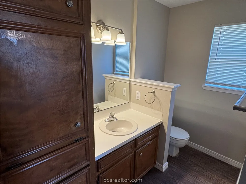 2000 Monito #D Bryan, TX 77807