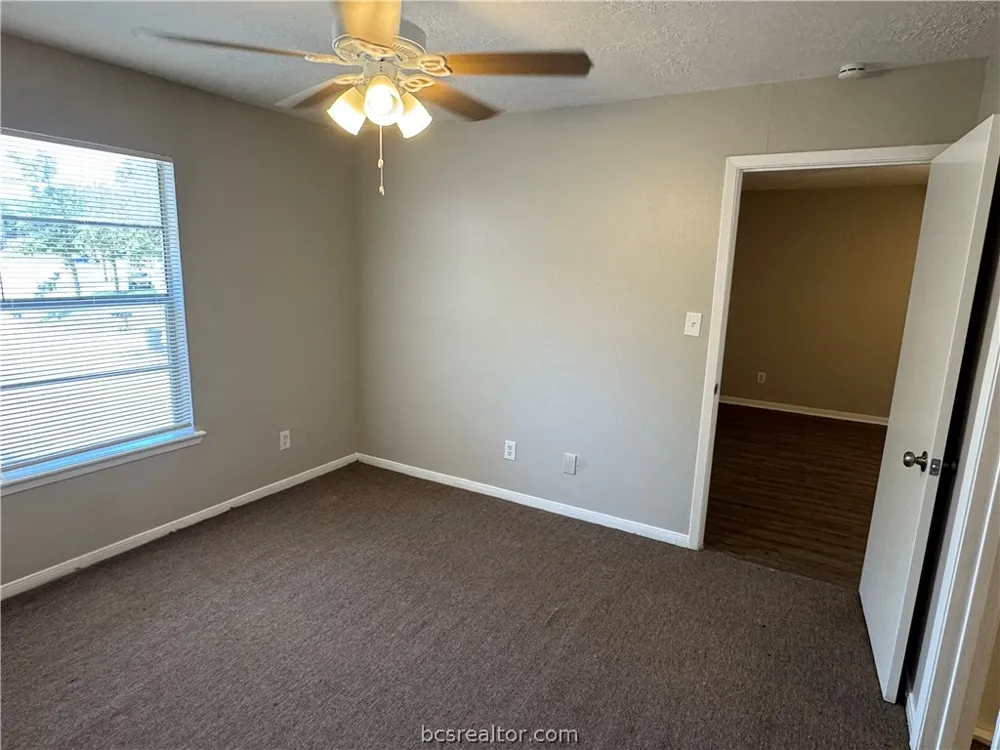 2000 Monito #D Bryan, TX 77807