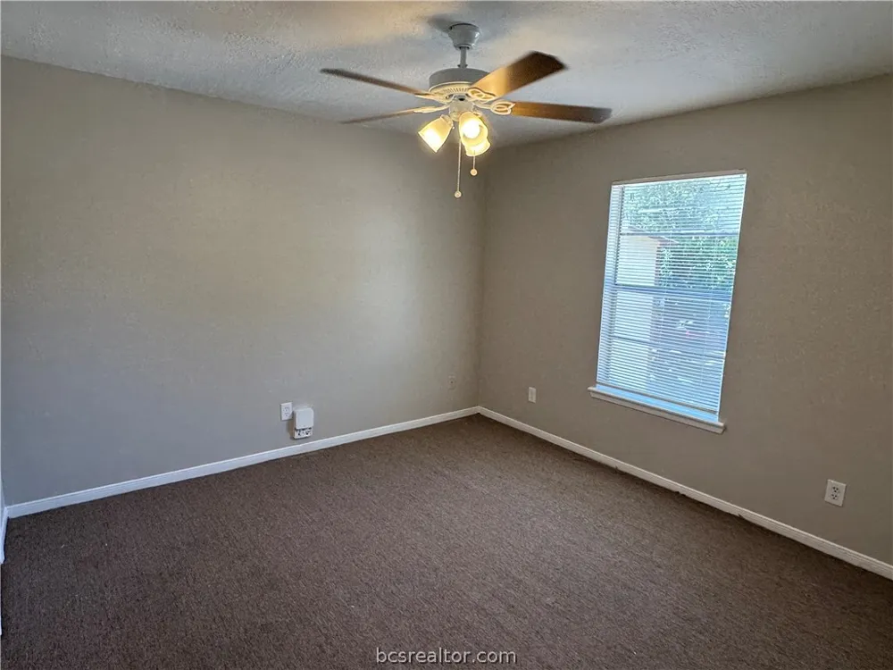 2000 Monito #D Bryan, TX 77807