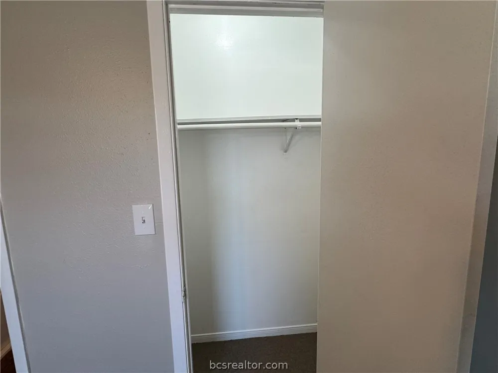 2000 Monito #D Bryan, TX 77807