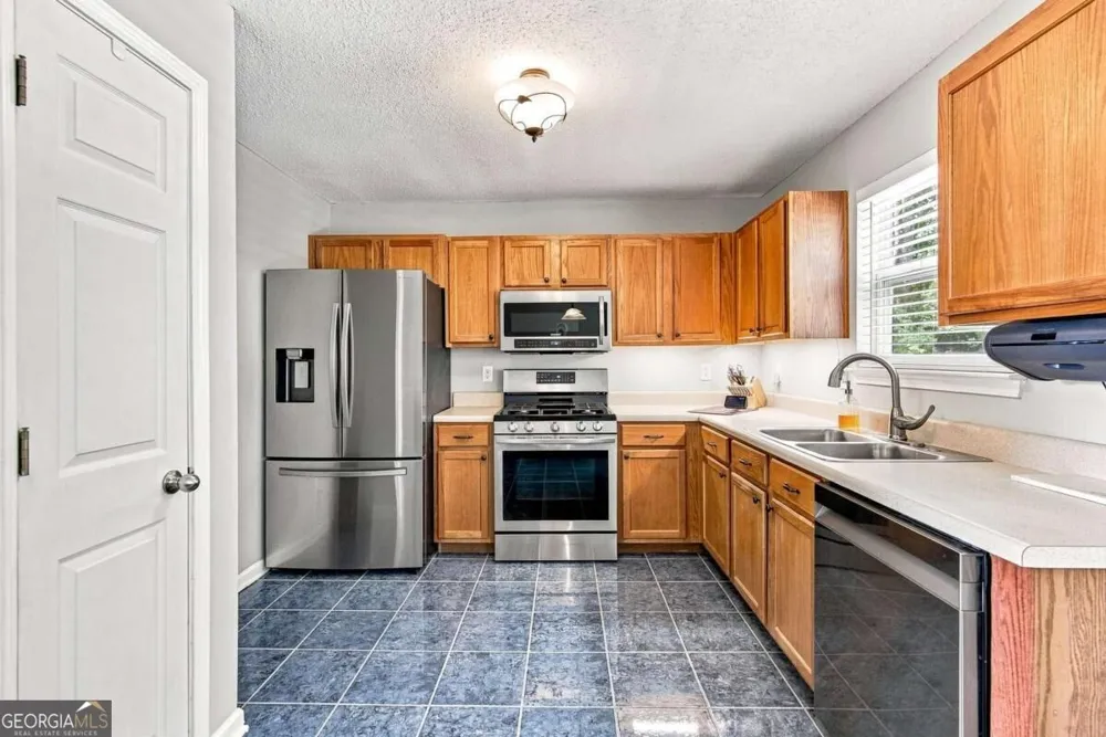216 Mystic HOLW Canton, GA 30114