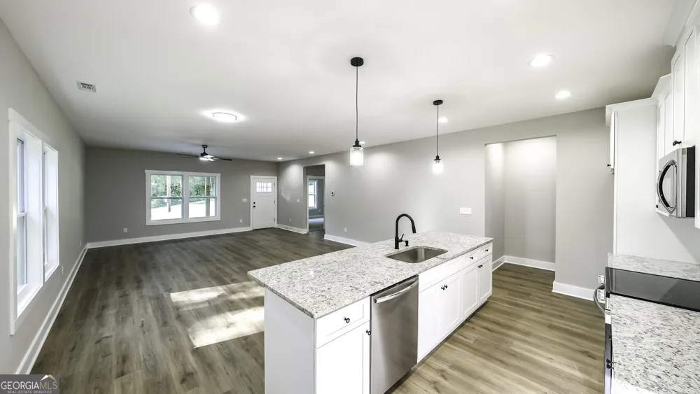1120 Whispering Hills DR Bremen, GA 30110