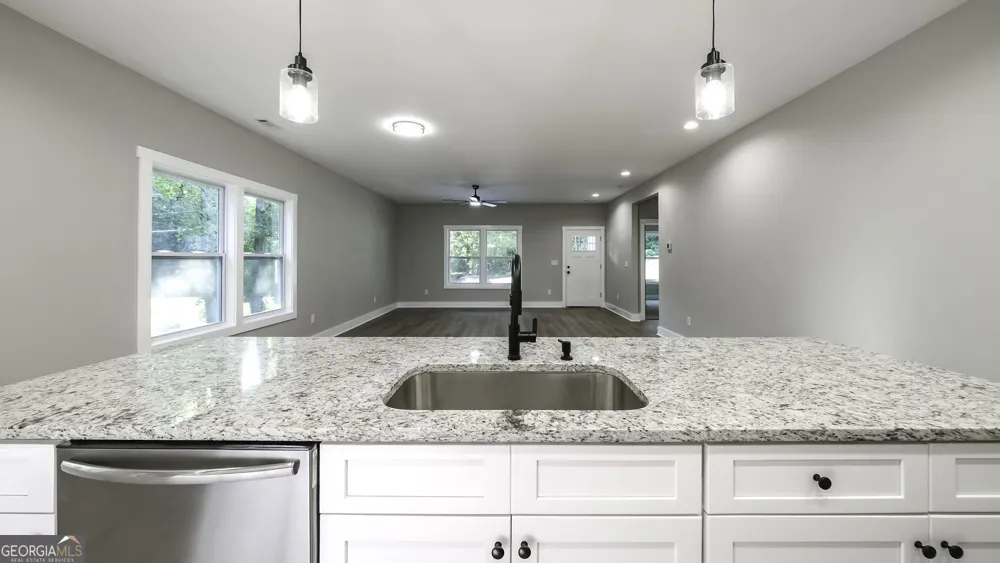 1120 Whispering Hills DR Bremen, GA 30110