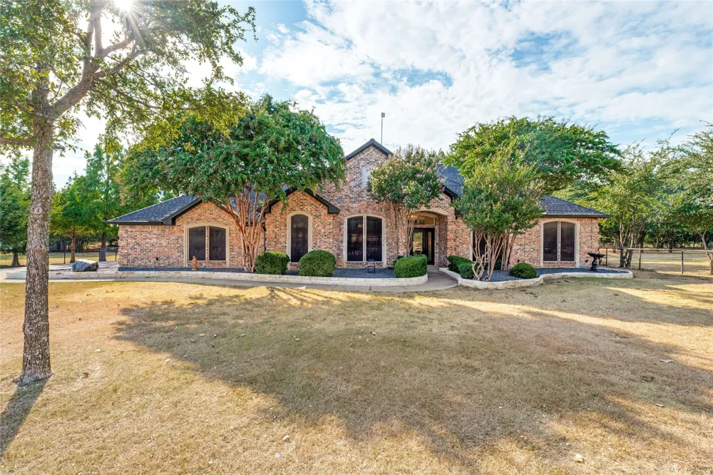 4291 Indian Paint Trail Aubrey, TX 76227