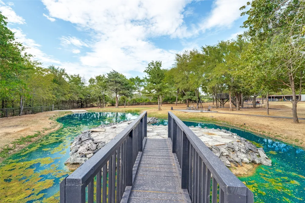 4291 Indian Paint Trail Aubrey, TX 76227