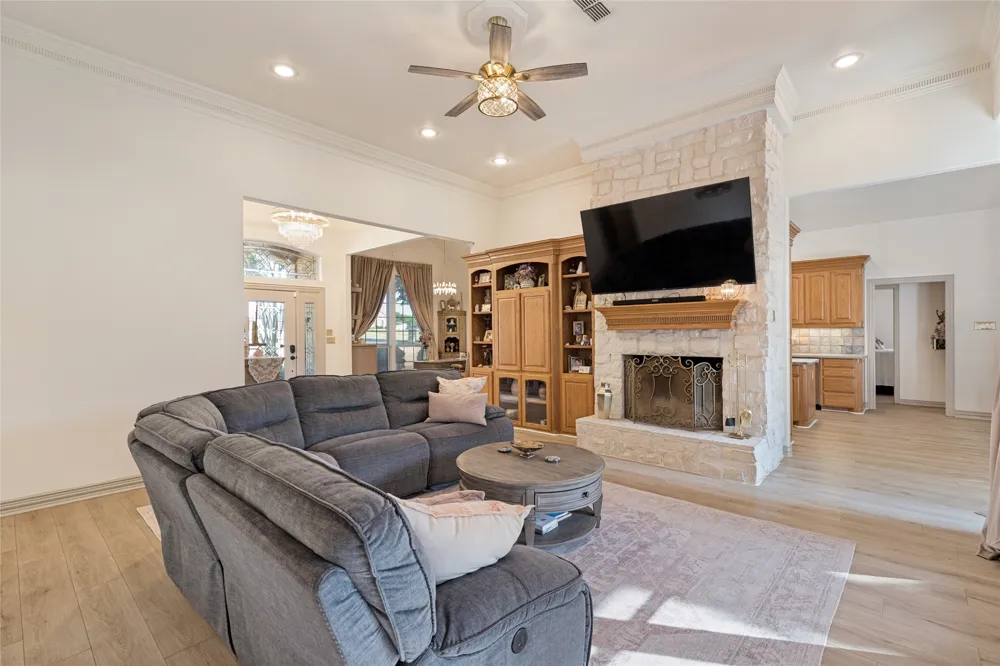 4291 Indian Paint Trail Aubrey, TX 76227