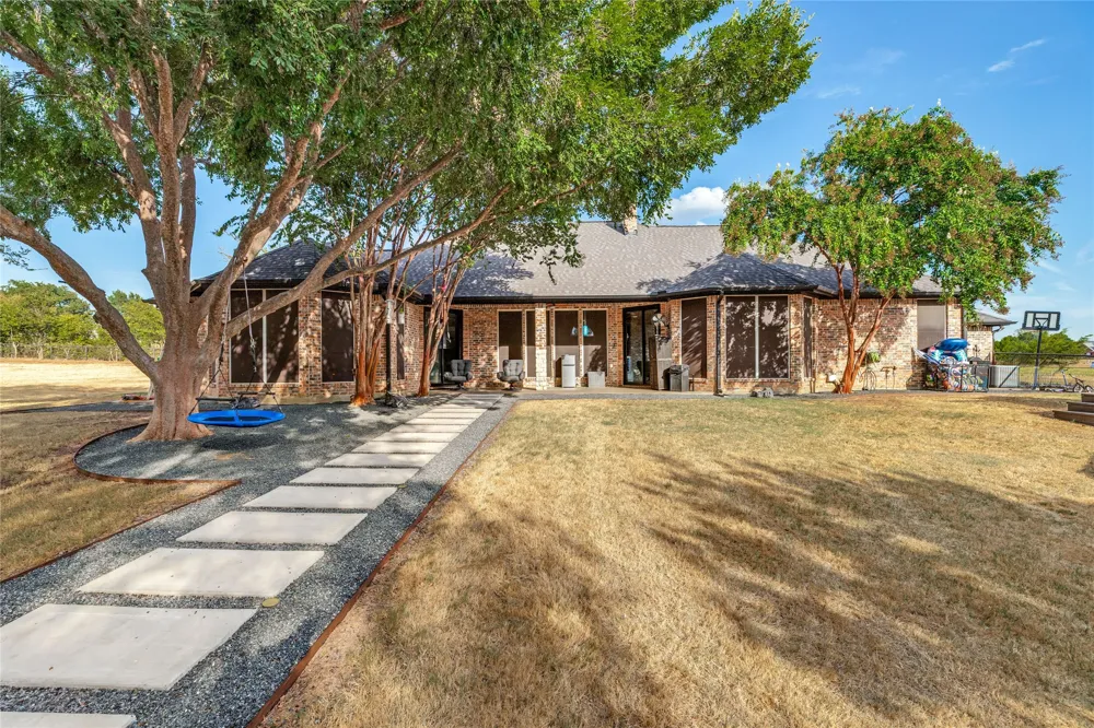 4291 Indian Paint Trail Aubrey, TX 76227