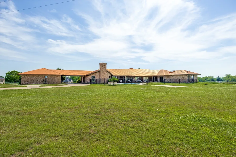 105 Sammi's Way Whitesboro, TX 76273
