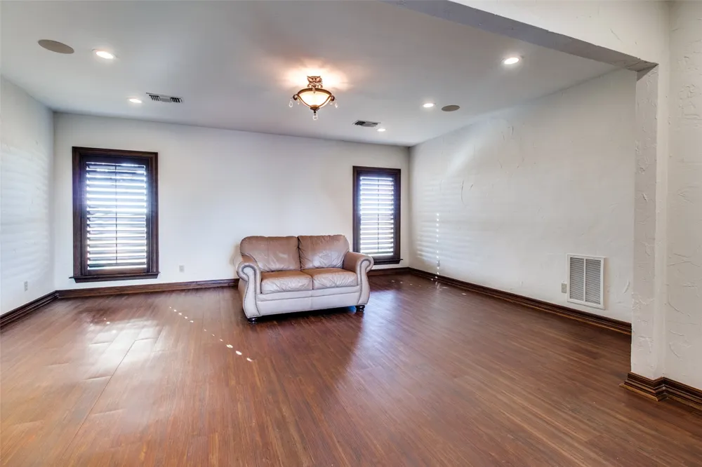 105 Sammi's Way Whitesboro, TX 76273