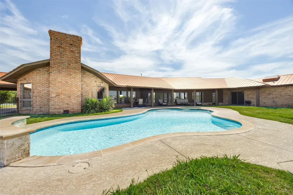 105 Sammi's Way Whitesboro, TX 76273
