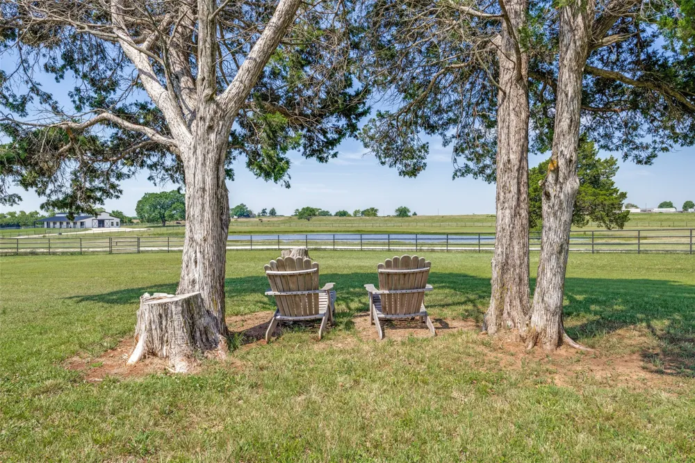 105 Sammi's Way Whitesboro, TX 76273