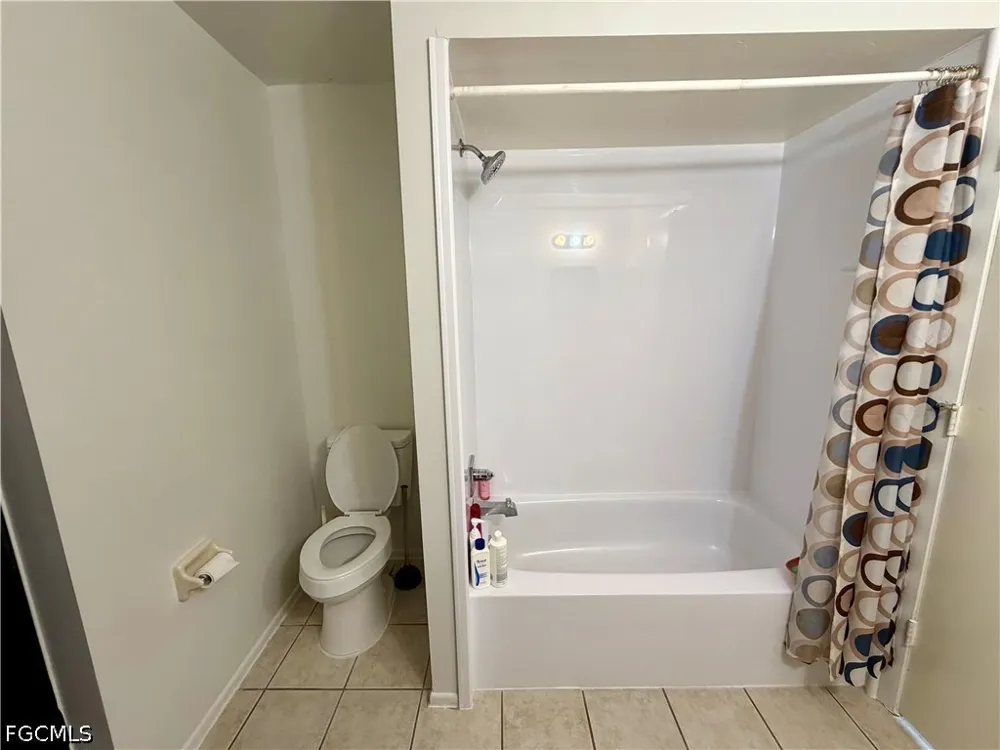 SE 19th Street Cape Coral, FL 33990