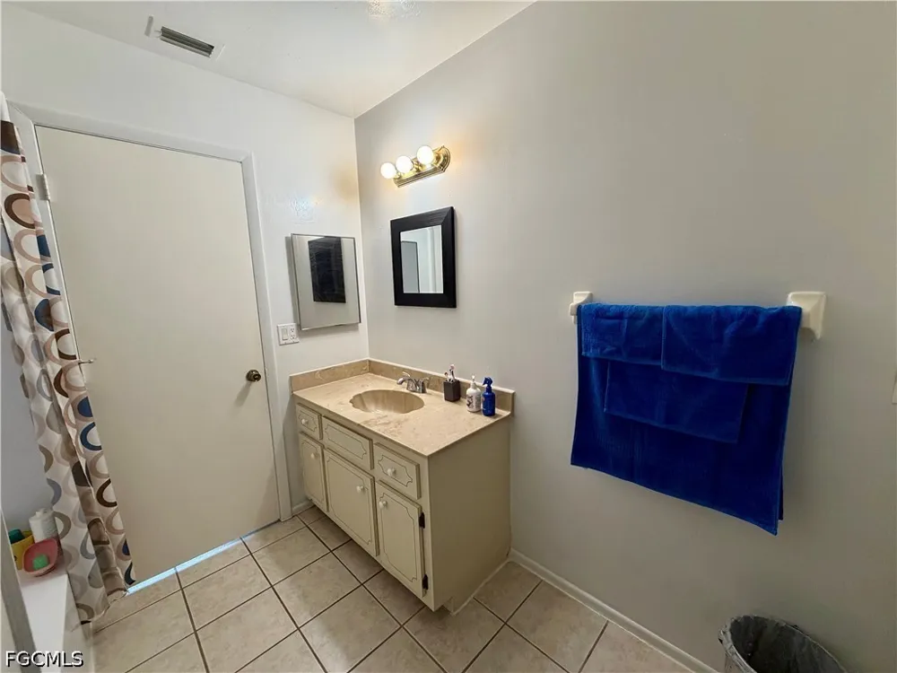 SE 19th Street Cape Coral, FL 33990
