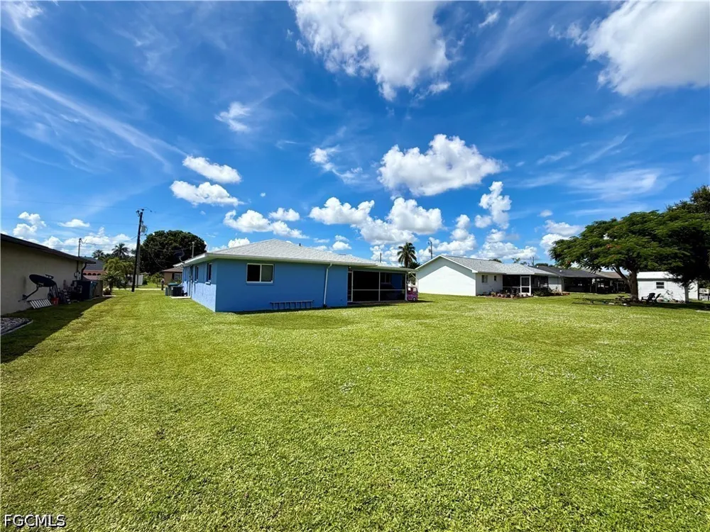 SE 19th Street Cape Coral, FL 33990