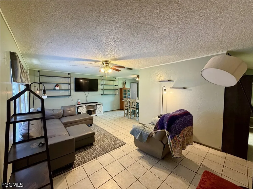 SE 19th Street Cape Coral, FL 33990