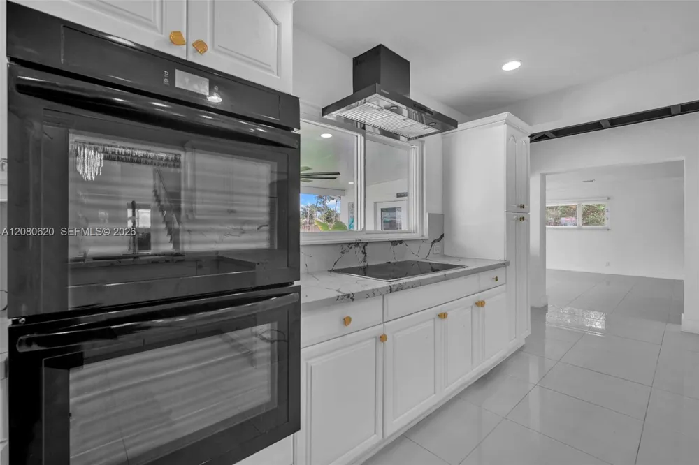 1436 NW 8th St Dania Beach, FL 33004