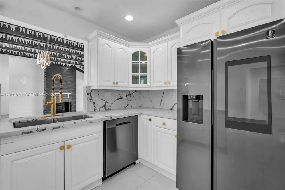 1436 NW 8th St Dania Beach, FL 33004