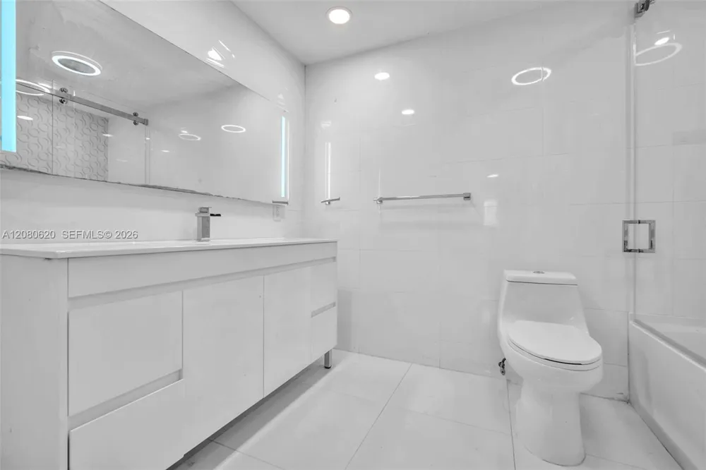 1436 NW 8th St Dania Beach, FL 33004